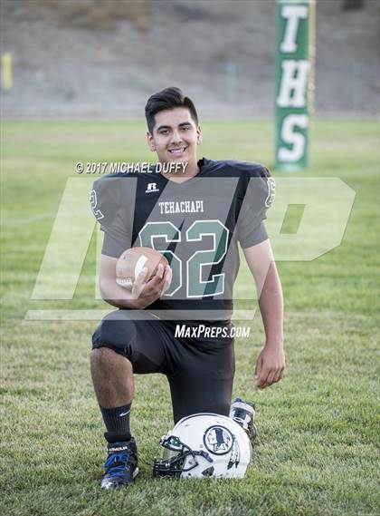 Thumbnail 1 in Tehachapi (Varsity Team & Indvidual) photogallery.