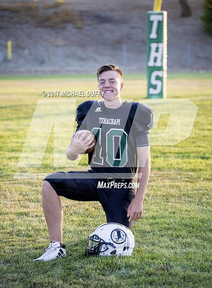 Thumbnail 1 in Tehachapi (Varsity Team & Indvidual) photogallery.