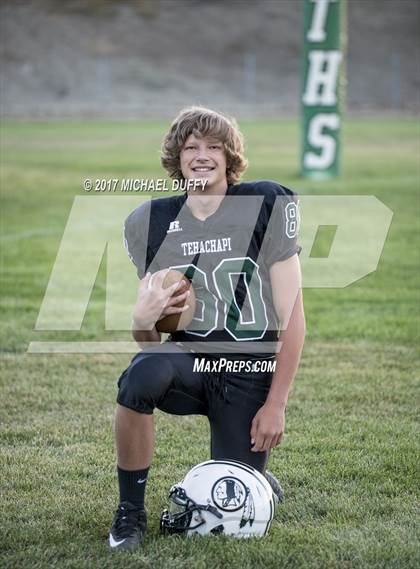 Thumbnail 2 in Tehachapi (Varsity Team & Indvidual) photogallery.