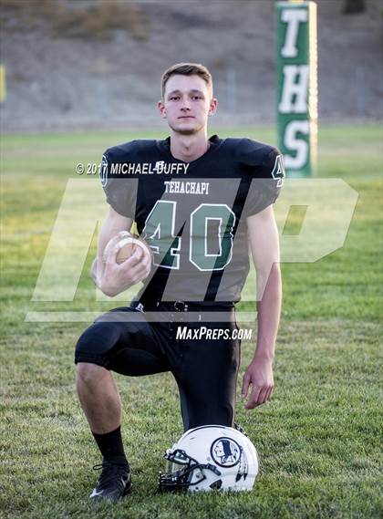 Thumbnail 1 in Tehachapi (Varsity Team & Indvidual) photogallery.