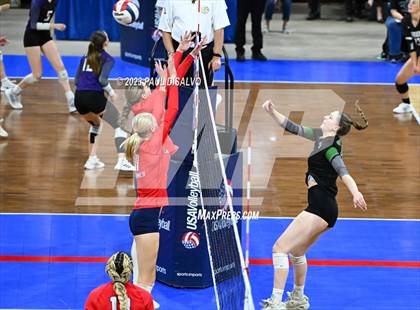 Thumbnail 2 in Fossil Ridge vs. Chaparral (CHSAA 5A Semi-Final) photogallery.