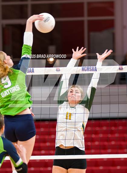 Thumbnail 1 in Green Level vs West Forsyth (NCHSAA 8A Final) photogallery.