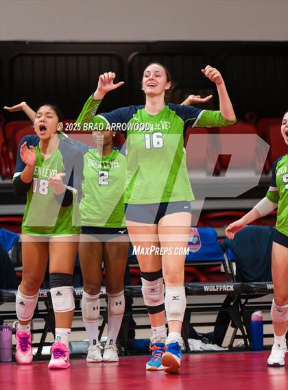 Thumbnail 3 in Green Level vs West Forsyth (NCHSAA 8A Final) photogallery.