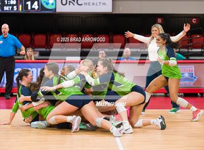Thumbnail 1 in Green Level vs West Forsyth (NCHSAA 8A Final) photogallery.