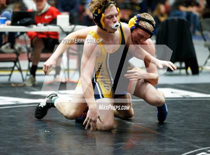 Thumbnail 2 in UHSAA 3A Divisional Meet photogallery.