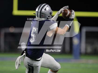 Thumbnail 3 in Western Brown vs. Granville (OHSAA D3 Regional Final) photogallery.