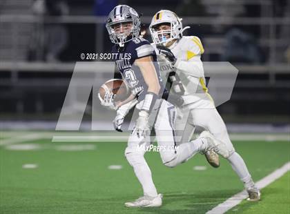 Thumbnail 2 in Western Brown vs. Granville (OHSAA D3 Regional Final) photogallery.
