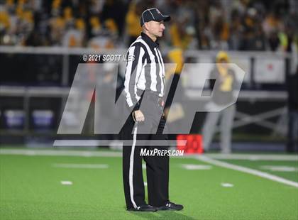 Thumbnail 1 in Western Brown vs. Granville (OHSAA D3 Regional Final) photogallery.