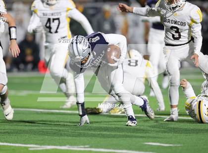 Thumbnail 1 in Western Brown vs. Granville (OHSAA D3 Regional Final) photogallery.