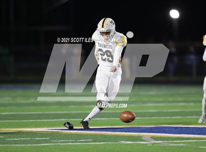 Thumbnail 1 in Western Brown vs. Granville (OHSAA D3 Regional Final) photogallery.