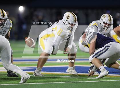Thumbnail 3 in Western Brown vs. Granville (OHSAA D3 Regional Final) photogallery.