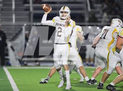Thumbnail 1 in Western Brown vs. Granville (OHSAA D3 Regional Final) photogallery.