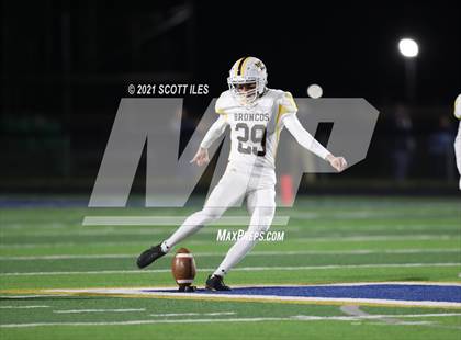 Thumbnail 3 in Western Brown vs. Granville (OHSAA D3 Regional Final) photogallery.