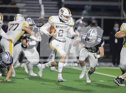 Thumbnail 3 in Western Brown vs. Granville (OHSAA D3 Regional Final) photogallery.
