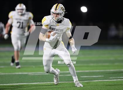 Thumbnail 3 in Western Brown vs. Granville (OHSAA D3 Regional Final) photogallery.