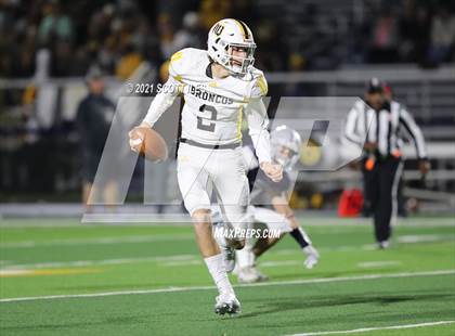 Thumbnail 1 in Western Brown vs. Granville (OHSAA D3 Regional Final) photogallery.