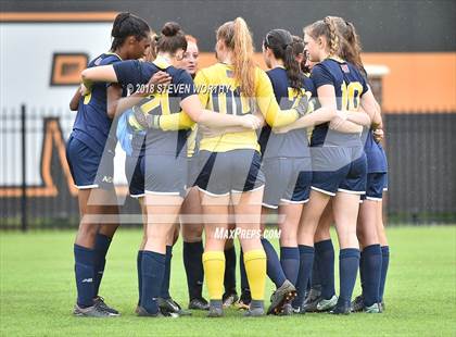 Thumbnail 2 in Asheville Christian Academy vs. Christ the King (NCISAA 2A Final) photogallery.