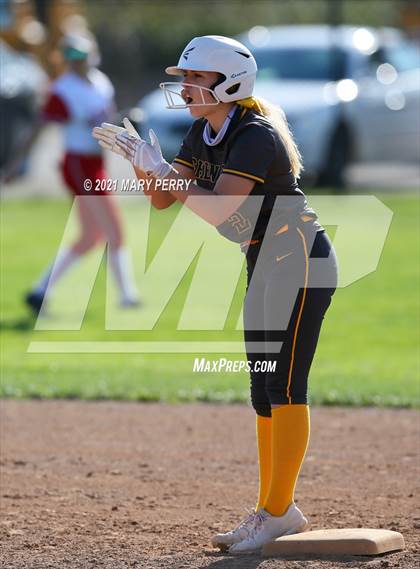 Thumbnail 2 in Neshannock @ Shenango photogallery.