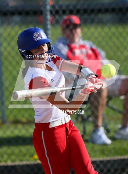 Thumbnail 1 in Neshannock @ Shenango photogallery.