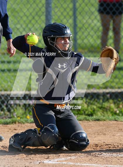 Thumbnail 3 in Neshannock @ Shenango photogallery.