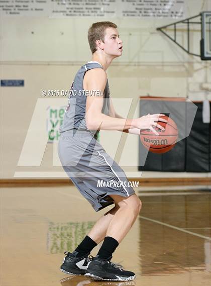 Thumbnail 3 in Valley Christian vs. Greenville (Mesa Verde Challenge) photogallery.