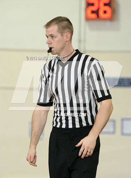 Thumbnail 3 in Valley Christian vs. Greenville (Mesa Verde Challenge) photogallery.