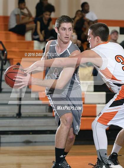 Thumbnail 2 in Valley Christian vs. Greenville (Mesa Verde Challenge) photogallery.