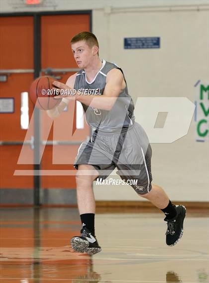 Thumbnail 2 in Valley Christian vs. Greenville (Mesa Verde Challenge) photogallery.