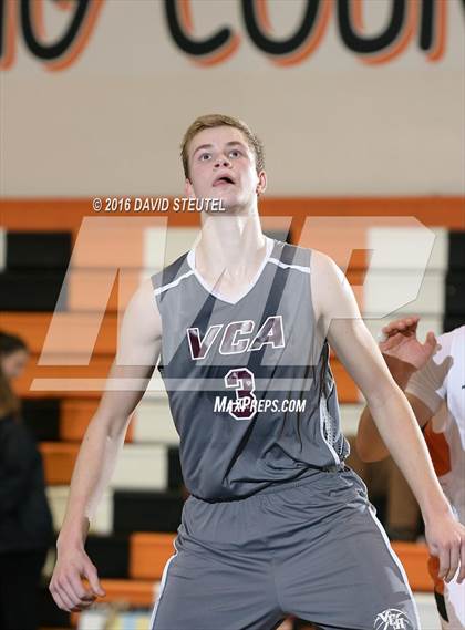Thumbnail 3 in Valley Christian vs. Greenville (Mesa Verde Challenge) photogallery.