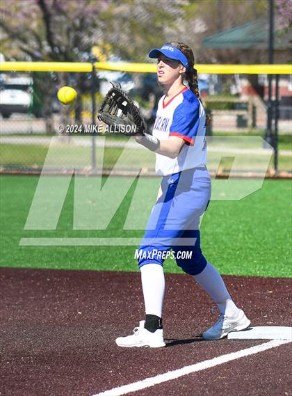 Thumbnail 2 in Cleveland vs Summit photogallery.
