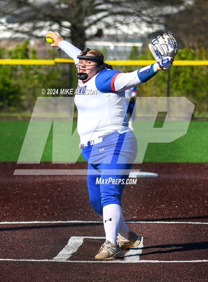 Thumbnail 3 in Cleveland vs Summit photogallery.