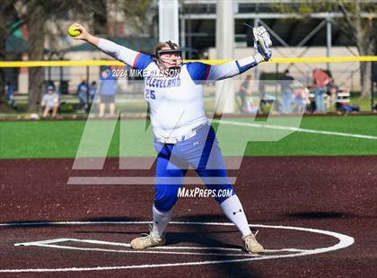 Thumbnail 3 in Cleveland vs Summit photogallery.
