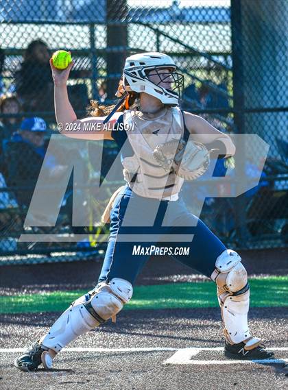 Thumbnail 2 in Cleveland vs Summit photogallery.