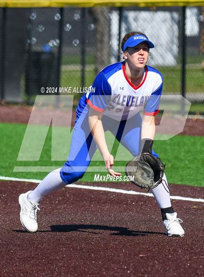 Thumbnail 1 in Cleveland vs Summit photogallery.