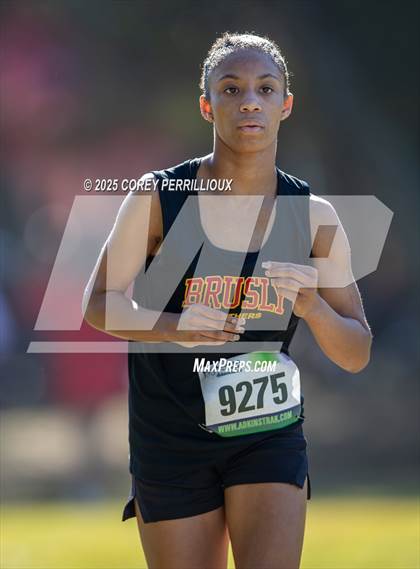 Thumbnail 3 in LHSAA Division 1 Region 2 Final photogallery.