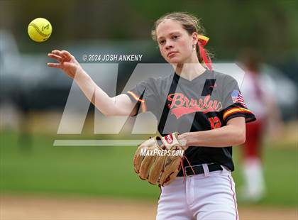 Thumbnail 2 in Parkview Baptist vs Brusly (Alexander Park) photogallery.