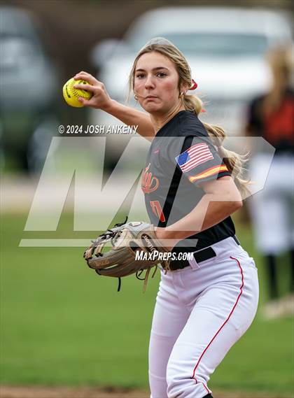 Thumbnail 1 in Parkview Baptist vs Brusly (Alexander Park) photogallery.