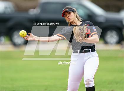 Thumbnail 3 in Parkview Baptist vs Brusly (Alexander Park) photogallery.