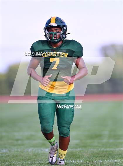 Thumbnail 3 in Clearview (Green/Gold Scrimmage) photogallery.