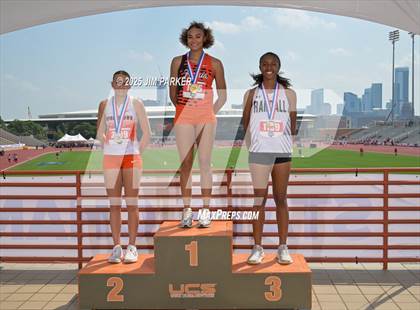 Thumbnail 2 in UIL 4A Track and Field State Finals (Awards) photogallery.