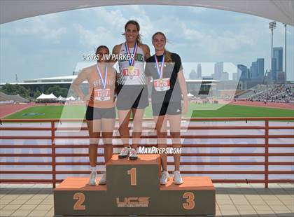 Thumbnail 1 in UIL 4A Track and Field State Finals (Awards) photogallery.