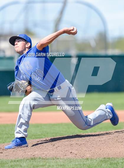 Thumbnail 2 in Kellis vs. Chandler (Coach Bob Invitational)  photogallery.