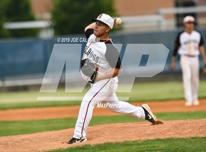 Thumbnail 1 in Burbank vs Lanier [Sidney] photogallery.
