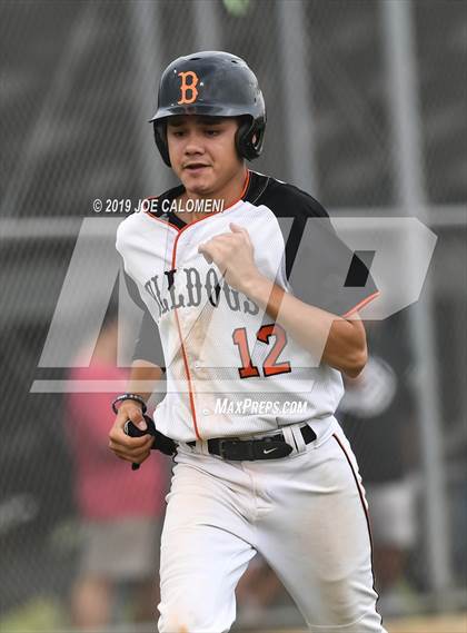 Thumbnail 1 in Burbank vs Lanier [Sidney] photogallery.