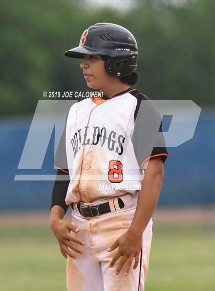 Thumbnail 2 in Burbank vs Lanier [Sidney] photogallery.