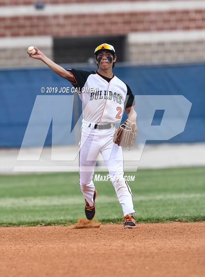 Thumbnail 3 in Burbank vs Lanier [Sidney] photogallery.
