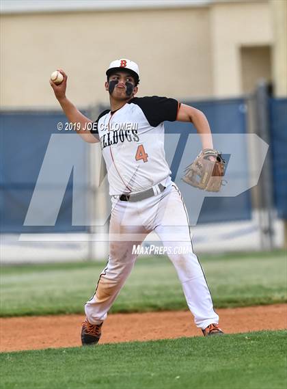 Thumbnail 2 in Burbank vs Lanier [Sidney] photogallery.