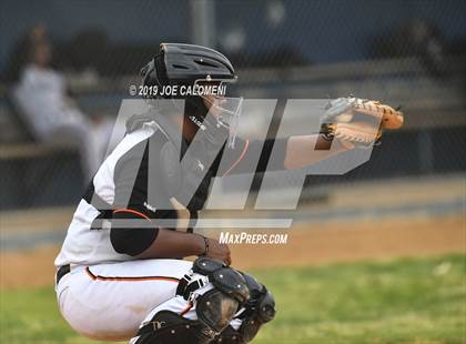 Thumbnail 3 in Burbank vs Lanier [Sidney] photogallery.