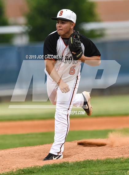 Thumbnail 2 in Burbank vs Lanier [Sidney] photogallery.