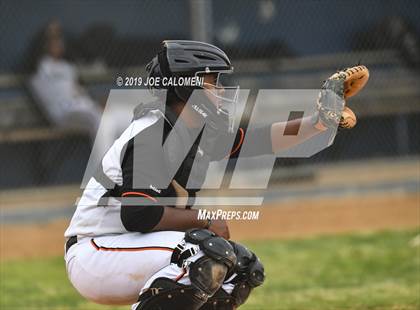 Thumbnail 2 in Burbank vs Lanier [Sidney] photogallery.